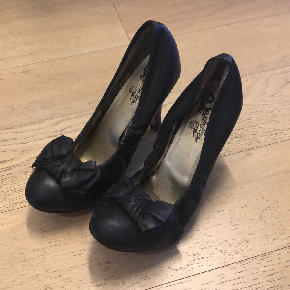 Seychelles pumps. Size 7.5. 2.5 inch heel